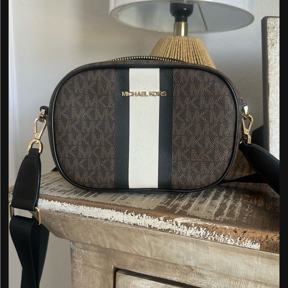 Michael Kors Brown and Black Crossbody Bag - Picture 4 of 7